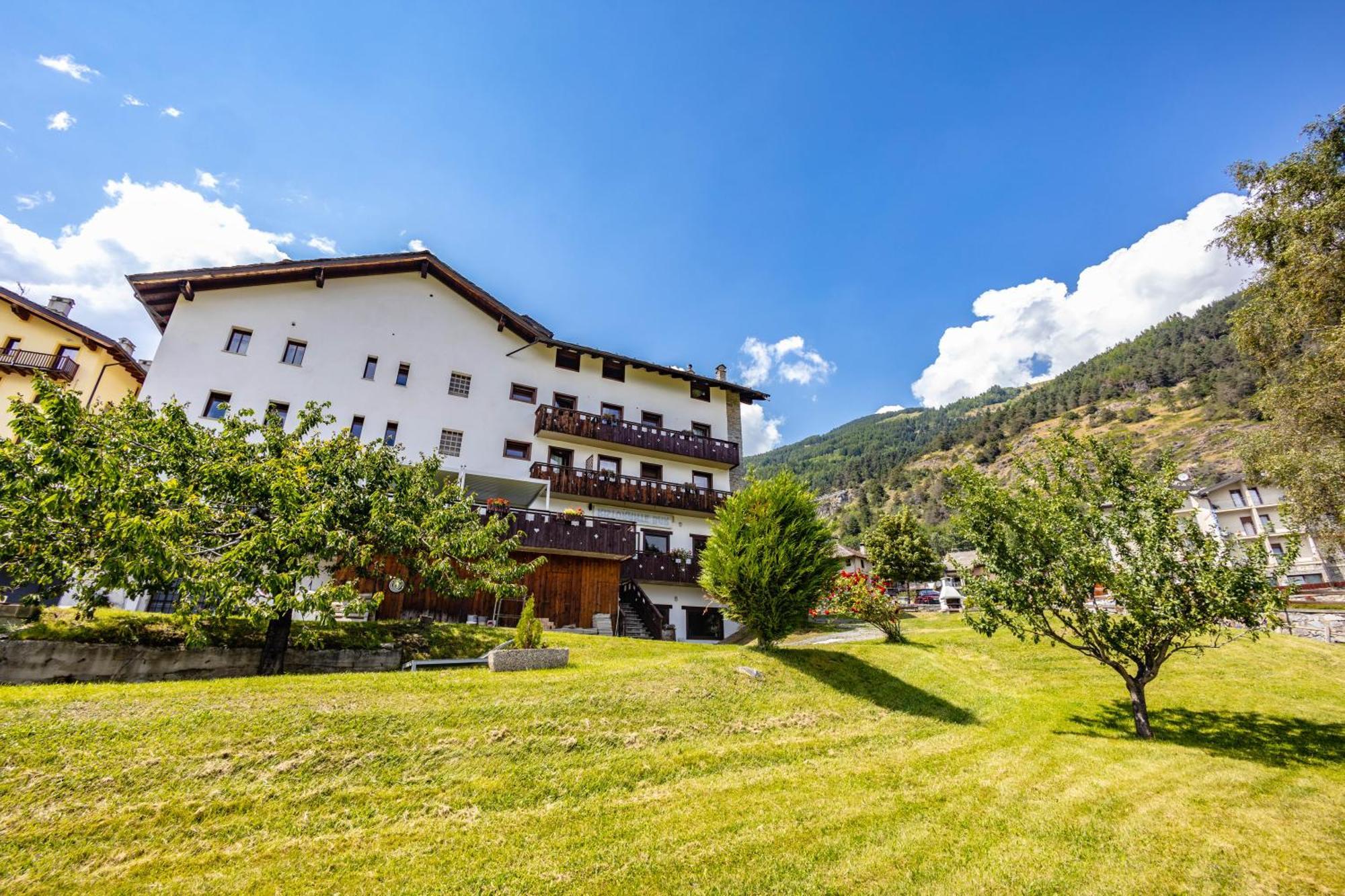 Hotel, Bar & Bistrot Saint Nicolas Gran Paradiso Экстерьер фото